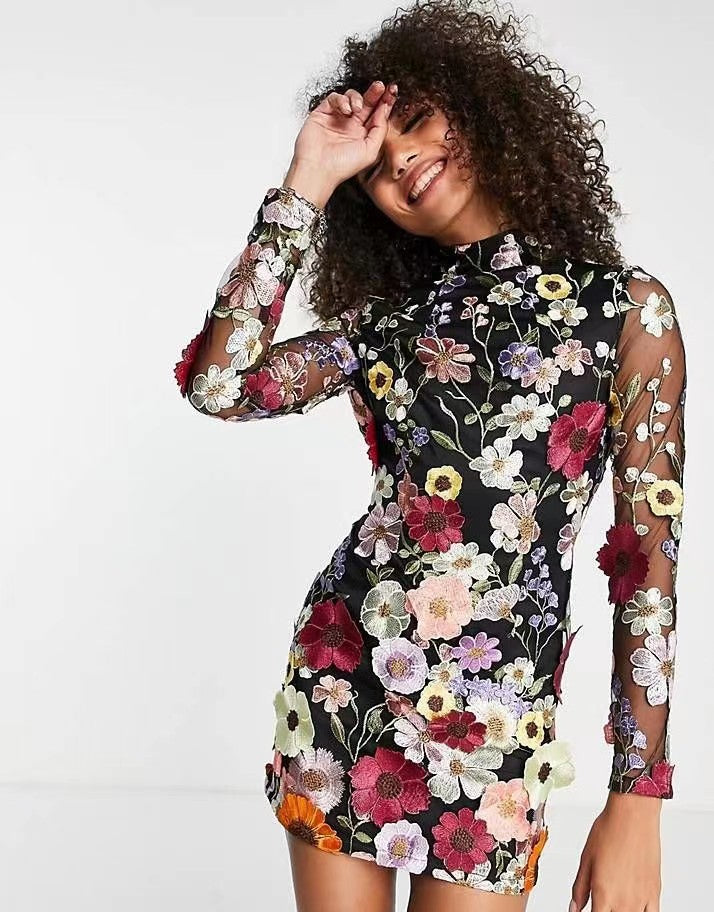 Vestido floral best sale curto manga longa